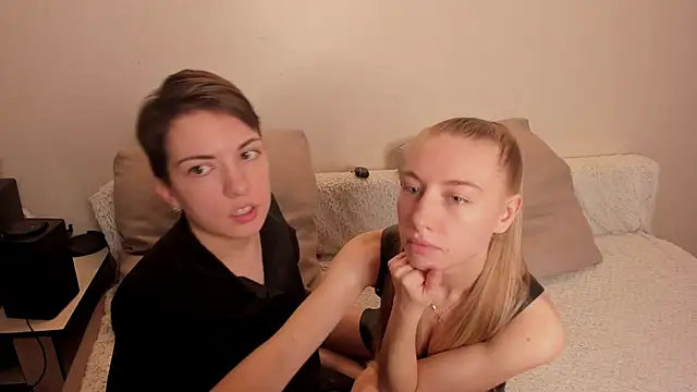 secret dreams   online show from 12.10.24