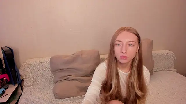 secret dreams   online show from 02.22.25