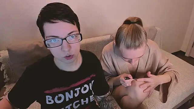 secret dreams   online show from 04.18.26