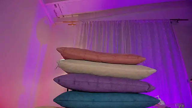 hot booty  online show from 12.10.24