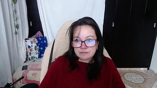 Snapshot of Sonialorens_ chatting on 12.19.24 Sonialorens  online show from 12.19.24