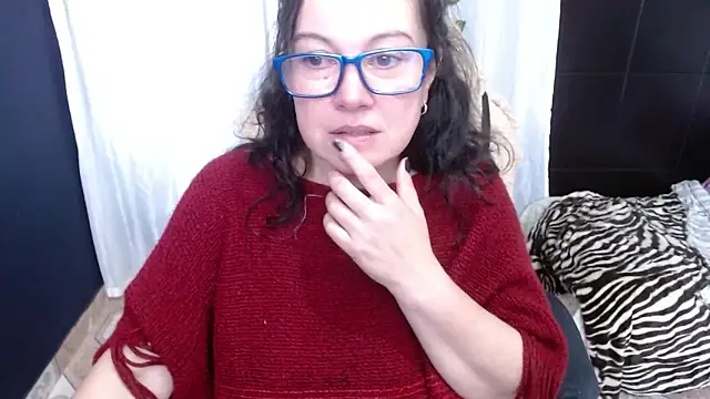 Snapshot of Sonialorens_ chatting on 01.14.25 Sonialorens  online show from 01.14.25