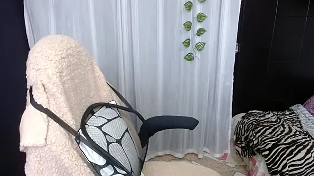 Snapshot of Sonialorens_ chatting on 01.16.25 Sonialorens  online show from 01.16.25