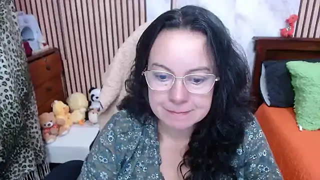 Snapshot of Sonialorens_ chatting on 10.09.25 Sonialorens  online show from 10.09.25