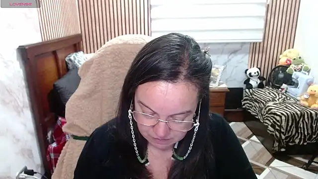 Snapshot of Sonialorens_ chatting on 04.17.26 Sonialorens online show from 04.17.26