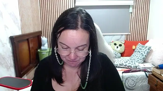 Snapshot of Sonialorens_ chatting on 05.09.26 Sonialorens online show from 05.09.26