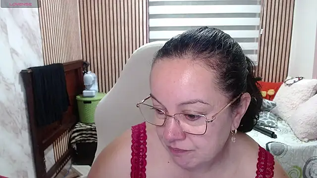 Snapshot of Sonialorens_ chatting on 05.23.26 Sonialorens online show from 05.23.26