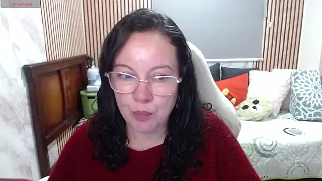 Snapshot of Sonialorens_ chatting on 05.27.26 Sonialorens online show from 05.27.26