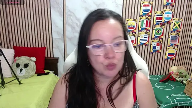 Snapshot of Sonialorens_ chatting on 07.14.26 Sonialorens online show from 07.14.26
