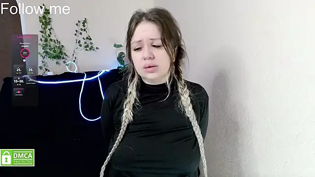 Snapshot of elven_dreams_ chatting on 02.26.26 elven dreams online show from 02.26.26