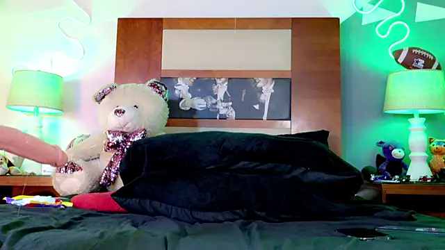 Snapshot of ashley_19xx chatting on 04.16.26 ashley 19xx online show from 04.16.26