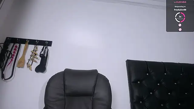 alejandraluxt online show from 02.23.25