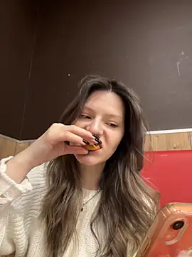 MaryHiggins online show from 11.28.25