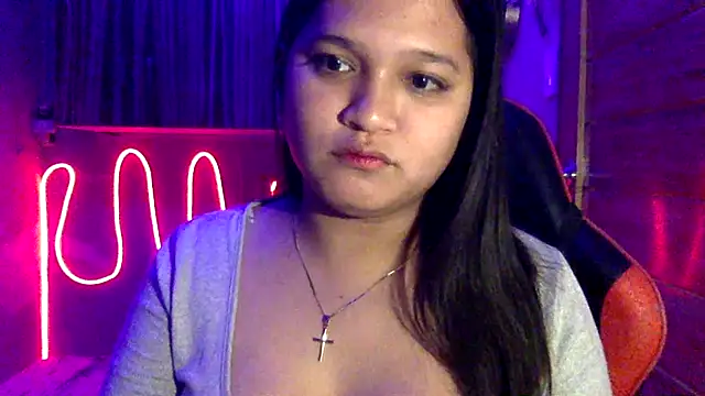 EmpressYna online show from 10.21.25