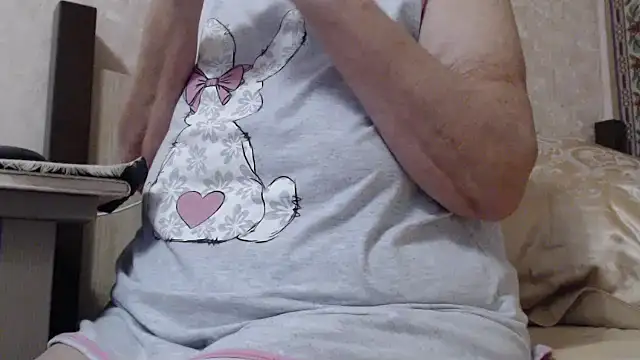 Snapshot of Anabelldestiny chatting on 11.15.25 Anabelldestiny online show from 11.15.25