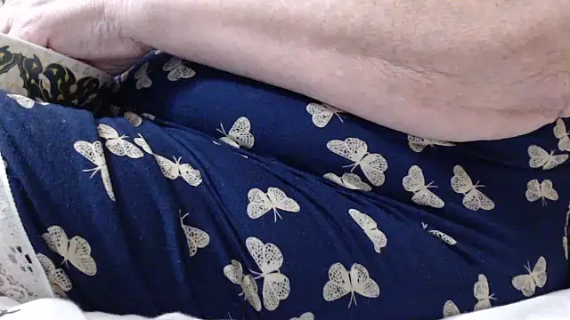 Snapshot of Anabelldestiny chatting on 11.29.25 Anabelldestiny online show from 11.29.25