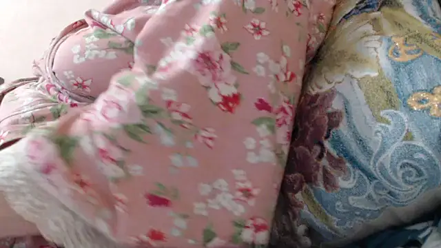 Snapshot of Anabelldestiny chatting on 12.18.25 Anabelldestiny online show from 12.18.25