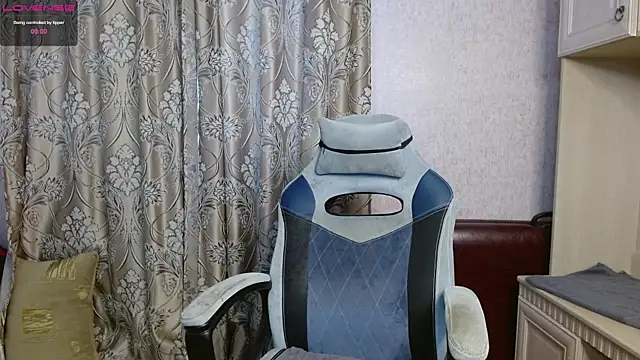 Aestheticguy101 online show from 03.13.25