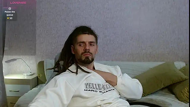 Aestheticguy101 online show from 10.15.25