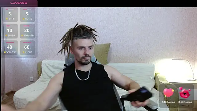 Snapshot of Aestheticguy101 chatting on 07.22.26 Aestheticguy101 online show from 07.22.26