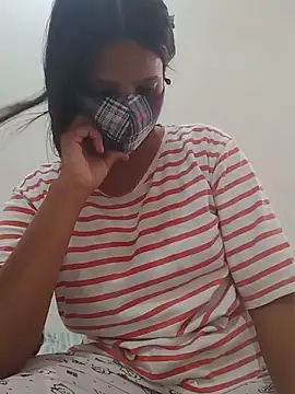 Snapshot of Ipsita-bold chatting on 05.17.26 Ipsita-bold online show from 05.17.26
