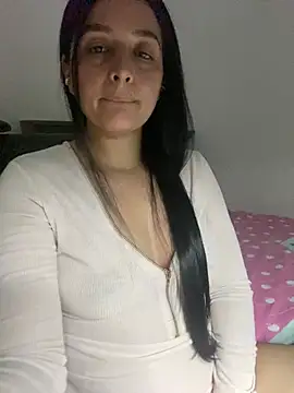 Snapshot of vellaAngel chatting on 12.11.24 vellaAngel online show from 12.11.24