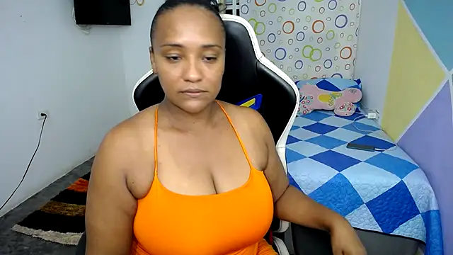 Snapshot of marysol83 chatting on 01.24.25 marysol83 online show from 01.24.25