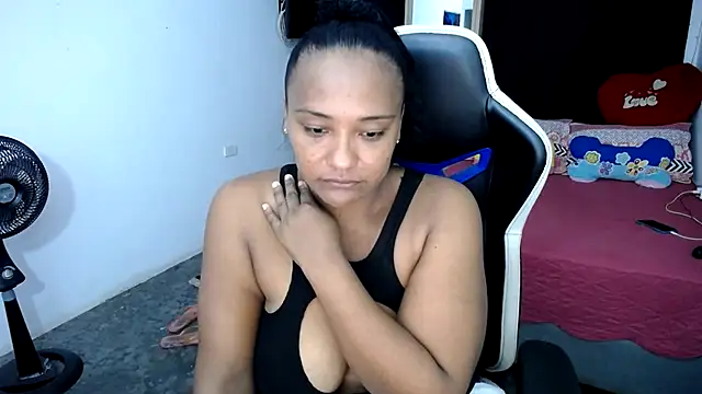 Snapshot of marysol83 chatting on 02.28.25 marysol83 online show from 02.28.25