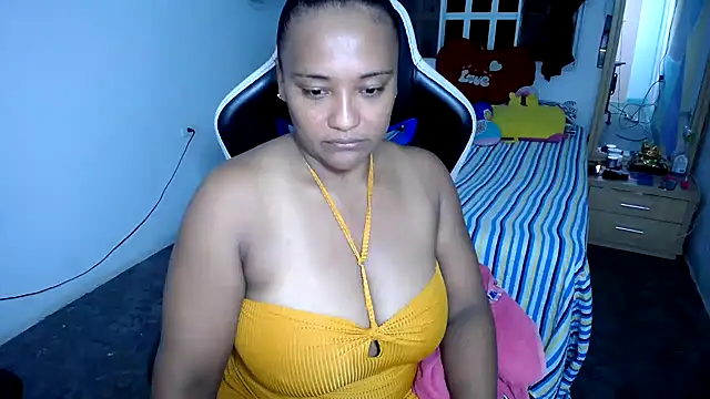 Snapshot of marysol83 chatting on 03.20.25 marysol83 online show from 03.20.25