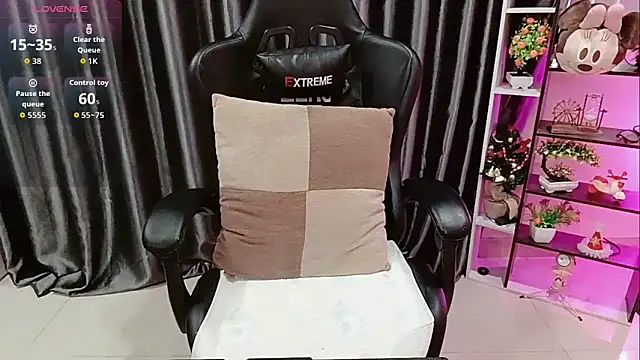 Yuki-yio online show from 11.01.25