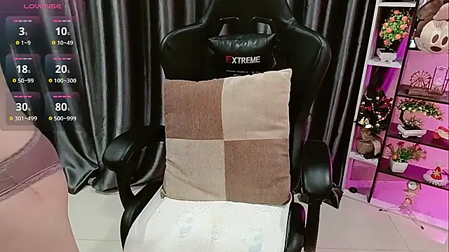 Yuki-yio online show from 11.14.25