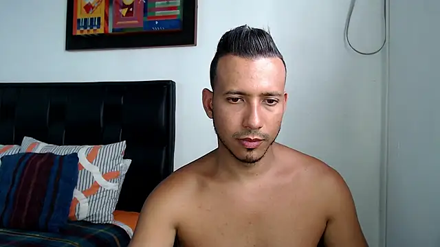 Snapshot of thommerxxx chatting on 01.20.25 thommerxxx online show from 01.20.25