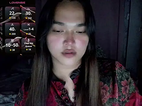 Snapshot of MoaningKylie chatting on 06.25.26 MoaningKylie online show from 06.25.26