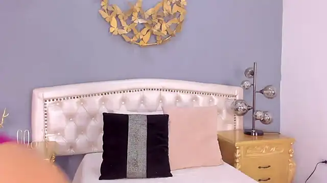 Alana 2916  online show from 12.21.24