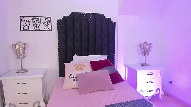 Alana 2916  online show from 03.20.25