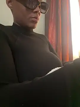 HoneyDripHer online show from 10.06.25