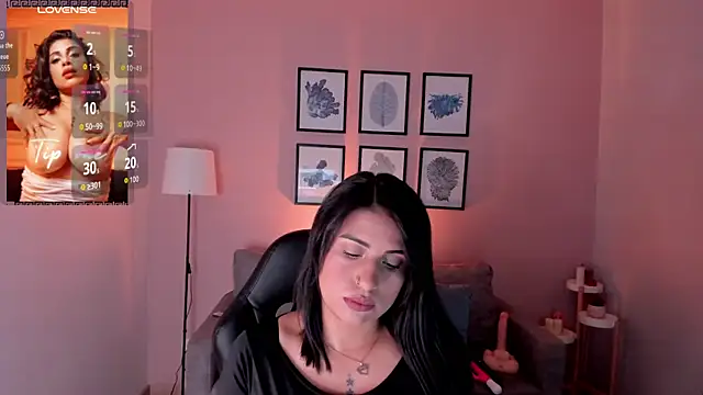 Snapshot of Galilea_Fox chatting on 12.04.25 Galilea Fox online show from 12.04.25