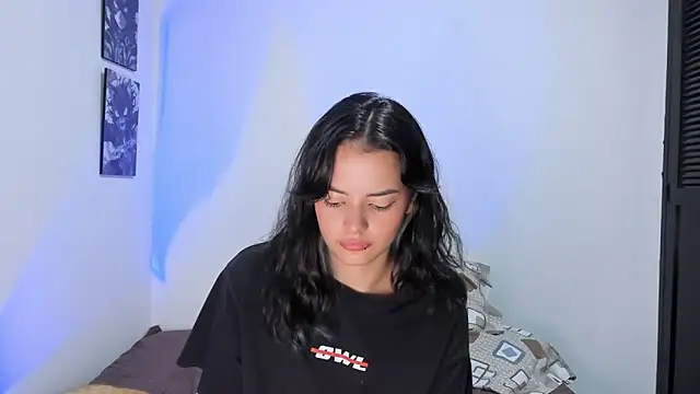 Snapshot of Abby_Saenz01 chatting on 09.24.25 Abby Saenz01 online show from 09.24.25