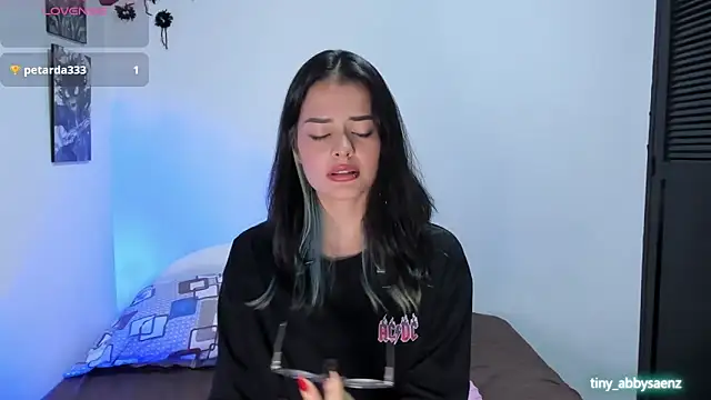 Snapshot of Abby_Saenz01 chatting on 10.10.25 Abby Saenz01 online show from 10.10.25