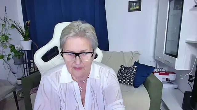 Snapshot of Selenna57 chatting on 04.14.26 Selenna57 online show from 04.14.26
