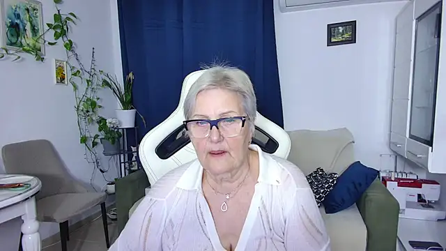 Snapshot of Selenna57 chatting on 04.15.26 Selenna57 online show from 04.15.26