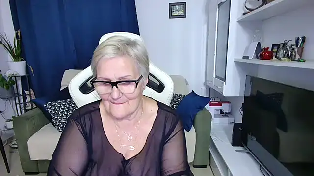 Snapshot of Selenna57 chatting on 04.23.26 Selenna57 online show from 04.23.26