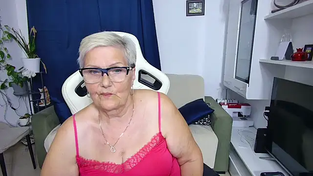 Snapshot of Selenna57 chatting on 05.10.26 Selenna57 online show from 05.10.26
