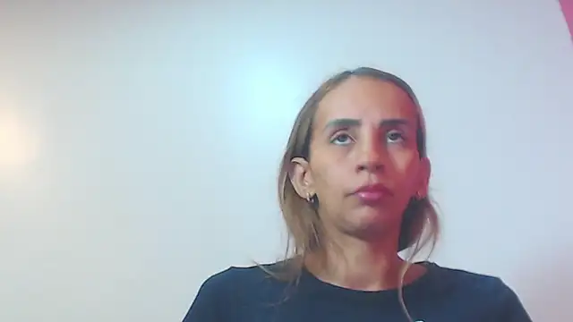 Snapshot of Amber_Moore chatting on 06.18.26 Amber Moore online show from 06.18.26