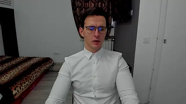 Snapshot of sexxymuscles4u chatting on 01.29.25 sexxymuscles4u online show from 01.29.25