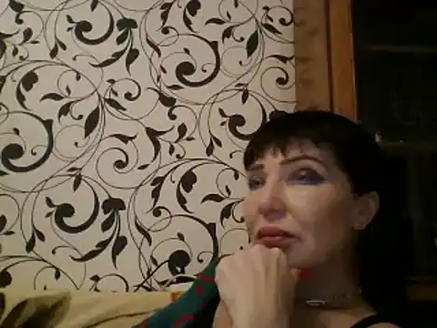 Snapshot of JeaneDavis chatting on 02.01.25 JeaneDavis online show from 02.01.25