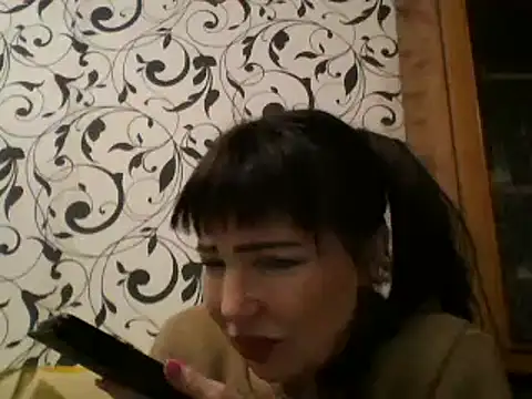 Snapshot of JeaneDavis chatting on 03.01.25 JeaneDavis online show from 03.01.25