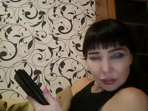 Snapshot of JeaneDavis chatting on 03.08.25 JeaneDavis online show from 03.08.25