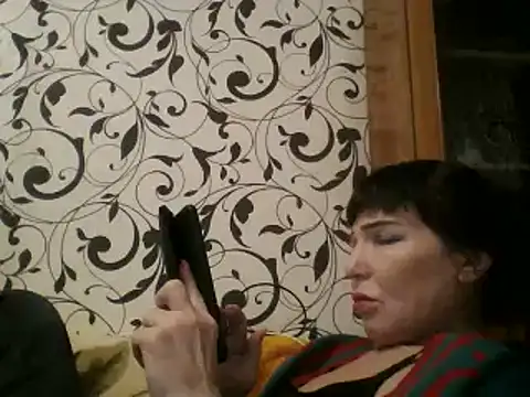 Snapshot of JeaneDavis chatting on 03.10.25 JeaneDavis online show from 03.10.25