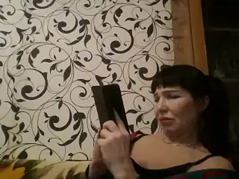 Snapshot of JeaneDavis chatting on 03.17.25 JeaneDavis online show from 03.17.25